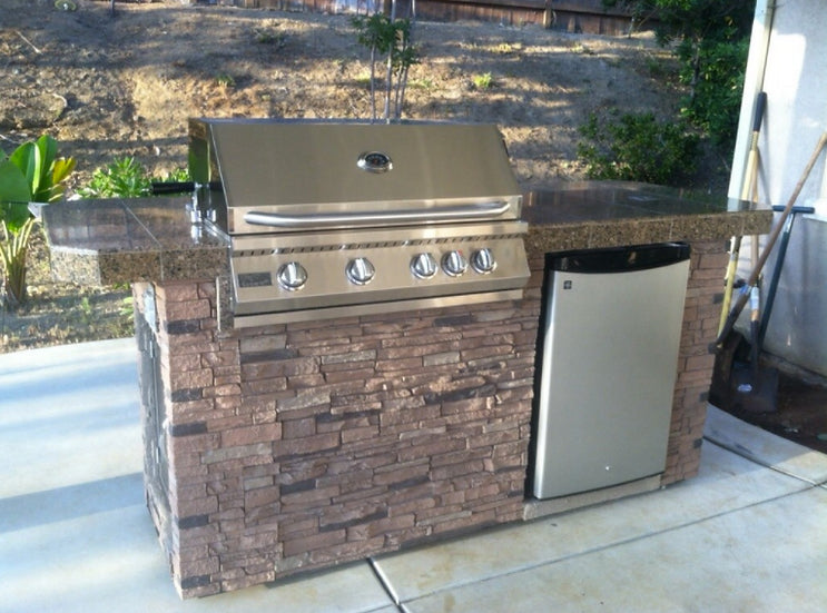 St. John 7'6" BBQ Island with Bar on Three Sides and 4 Burner Built In BBQ Grill BBQ GRILL KoKoMo Grills