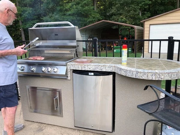 Maui 7'6" BBQ Island With 33" Round Bar on one end Led Lights and Built In BBQ BBQ GRILL KoKoMo Grills