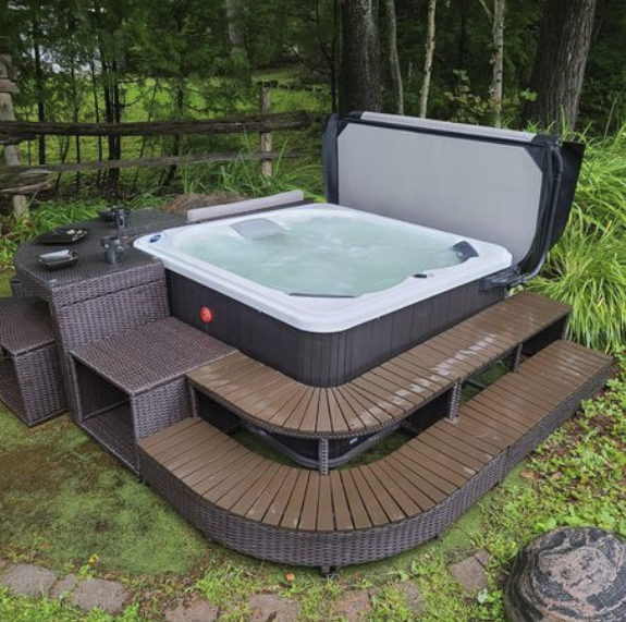 Saskatoon 4-Person 12-Jet Portable Hot Tub Hot Plates Canadian spas