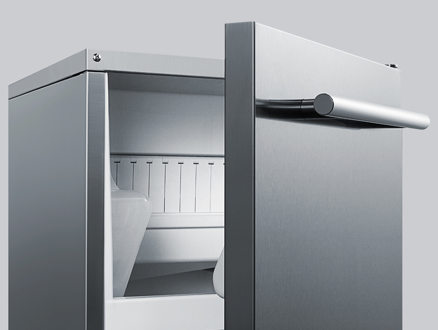 Summit 62 lb. Clear Outdoor/Indoor Icemaker Refrigerators Summit Appliance