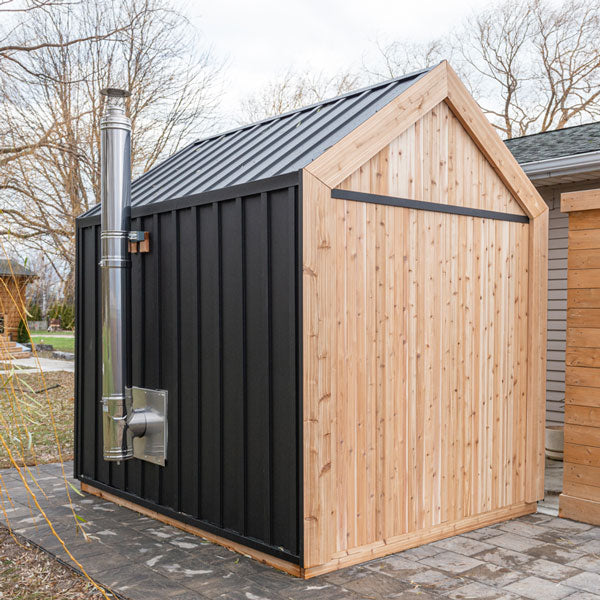 Outdoor Hudson Sauna - 6 Person - Knotty Red Cedar