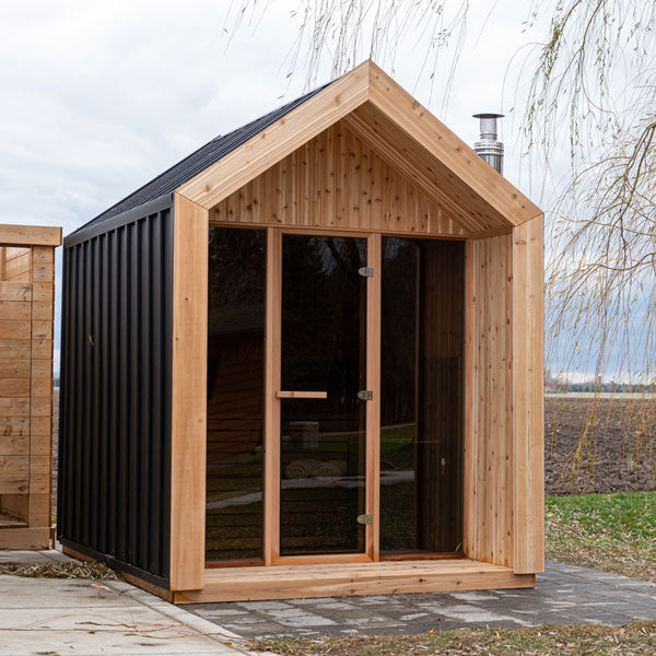 Outdoor Hudson Sauna - 6 Person - Knotty Red Cedar