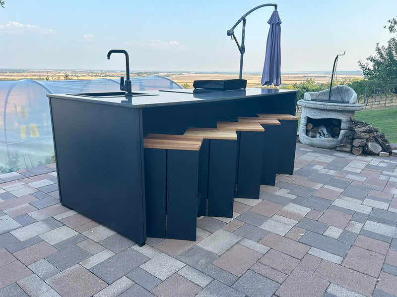 Grillandia Outdoor Kitchen Entertainment Bar and Stools