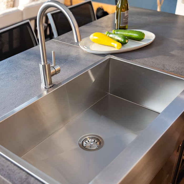 TrueFlame 32″ Outdoor Farmhouse Sink Package