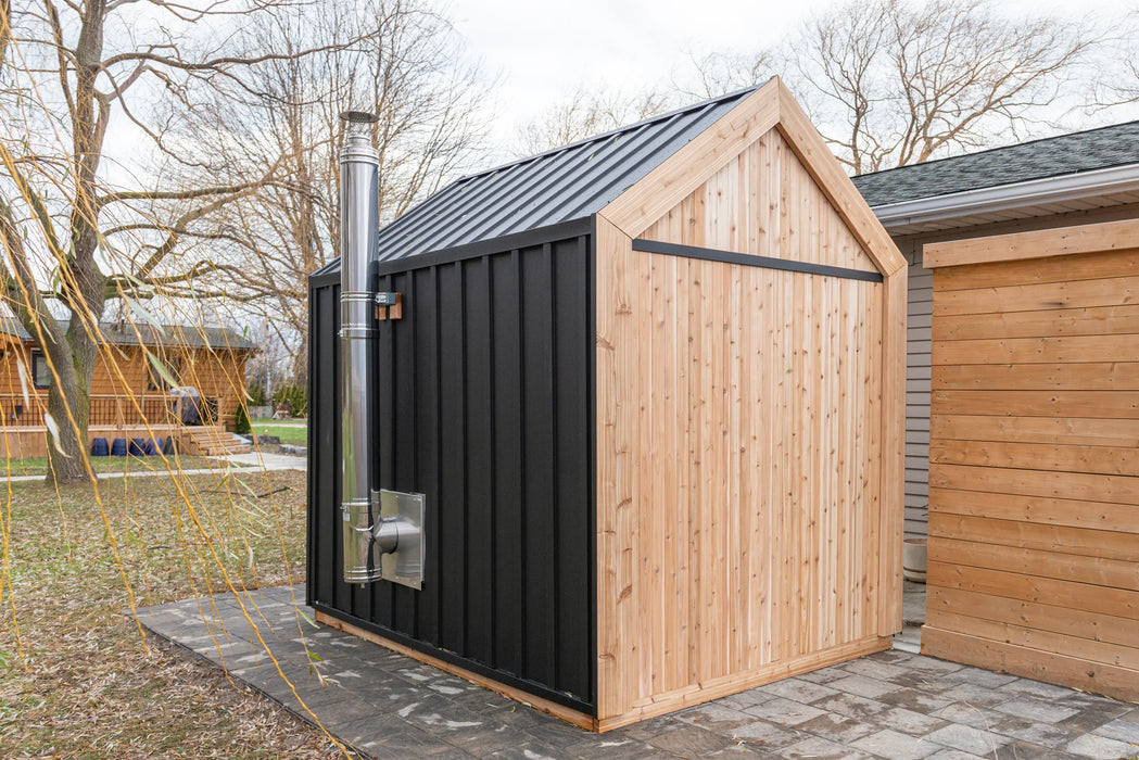 Outdoor Hudson Sauna - 6 Person - Knotty Red Cedar