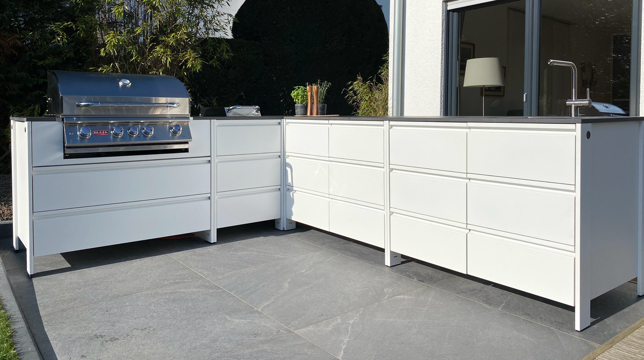 Belmento Bull Angus White L Shape Outdoor Kitchen 94.5 inches x 90.5 inches Dekton worktop