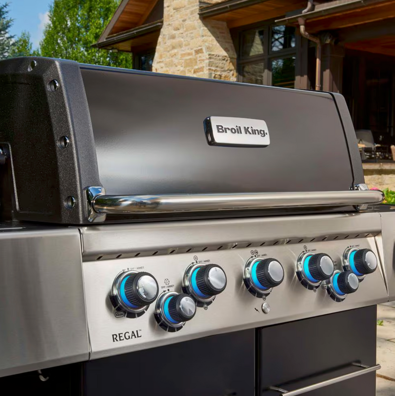 Broil King Regal Q 590 Pro IR Natural Gas Grill - 688247