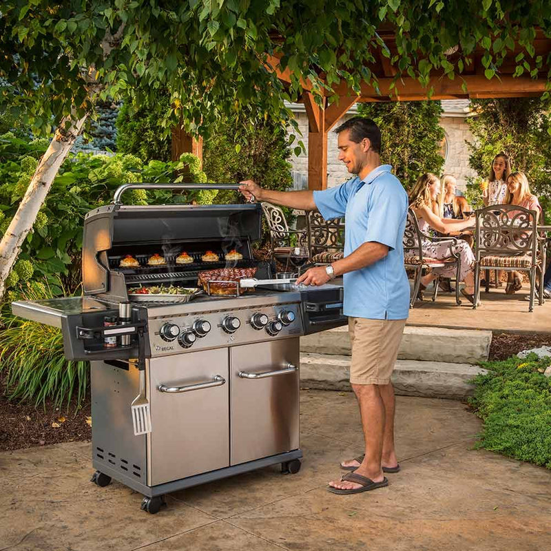 Broil King REG-S590P Regal S590 Pro 5-Burner Freestanding Grill with Side Burner, 32-Inches