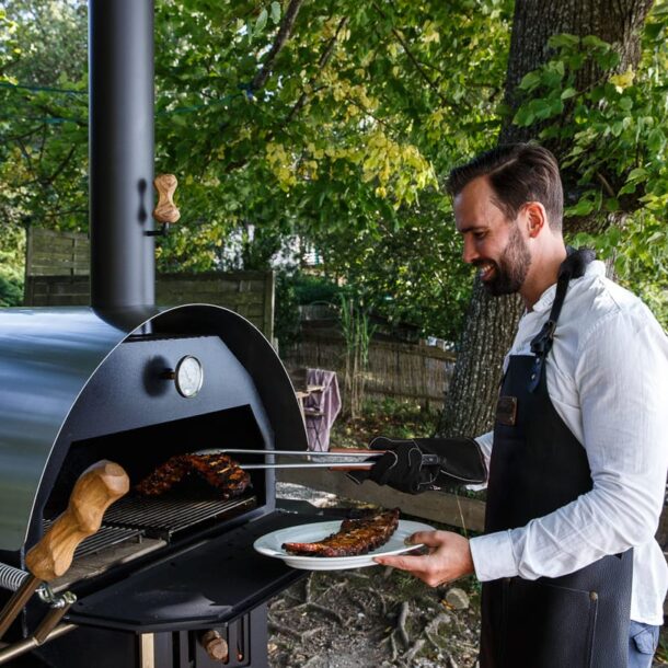 Merklinger 600 Outdoor Multi-Function Oven, Barbecue, and Smoker