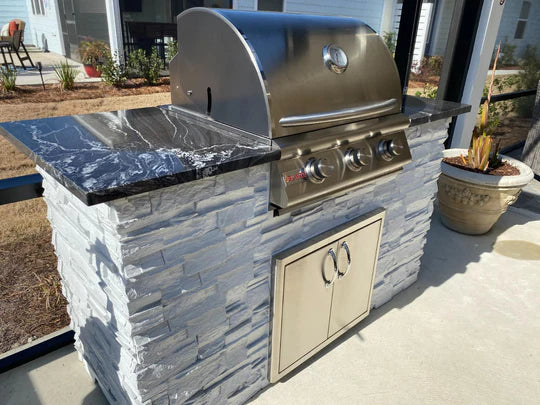 Tru Innovative 5ft Traditional Grill White Island + Blaze Grill (25”) + Double Door