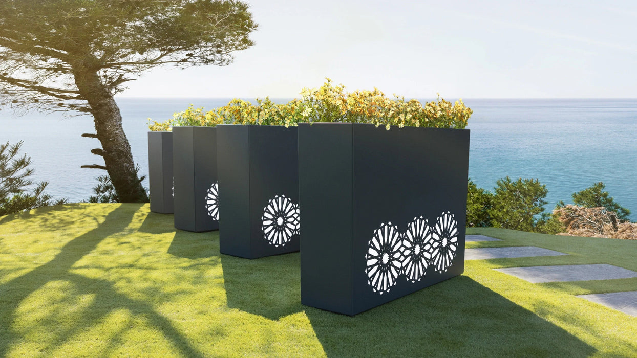 Light Planters Arabia