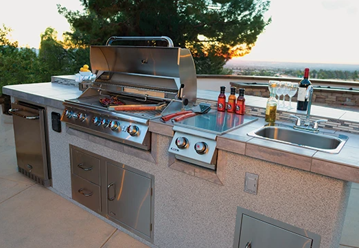 Bull Diablo 46-Inch 6-Burner Built-In Grill