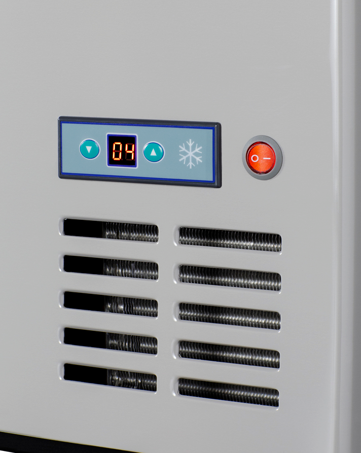 Summit Portable Refrigerator/Freezer with Lock Refrigerators Summit Appliance   